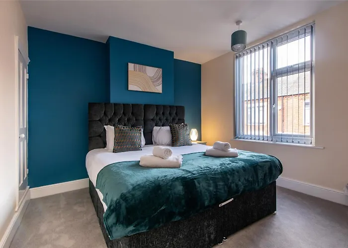 2 Bedroom House In The Heart Of Leicester
